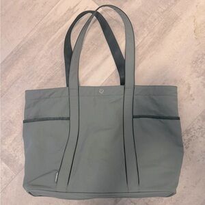Daily Multipocket Lululemon Tote